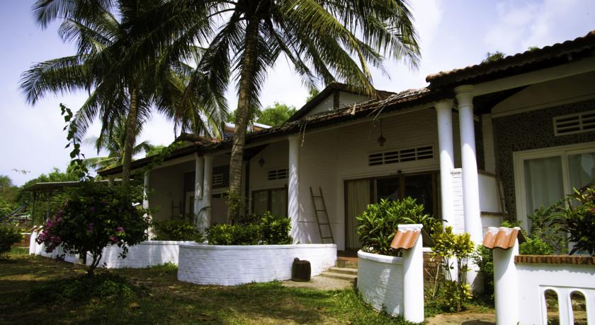 bamboo cottages 21